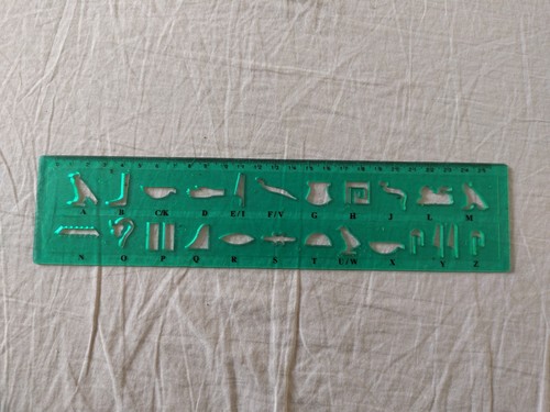 Grünes lineal schablone - lineal,